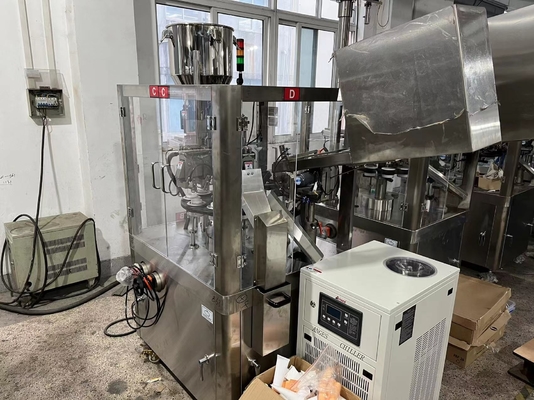 सॉफ्ट पाइप 3KW 250ml . के लिए फेशियल क्लींजर ट्यूब फिलिंग सीलिंग मशीन