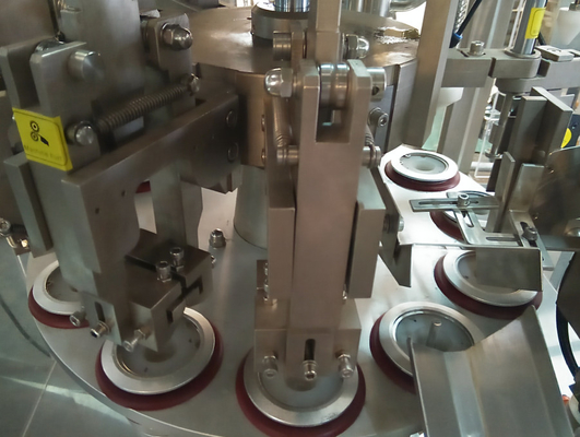 एल्युमीनियम टूथपेस्ट ट्यूब फिलिंग और सीलिंग मशीन प्लास्टिक 40/Min 200ml