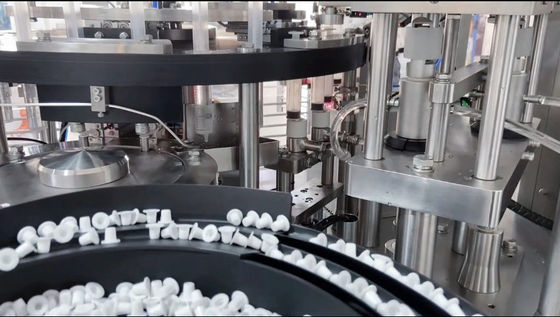 प्रीफिल सिरिंज भरने और प्लगिंग मशीन