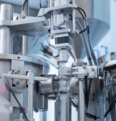 सीई प्रमाणन के साथ स्वचालित प्लास्टिक सिरिंज भरने की मशीन