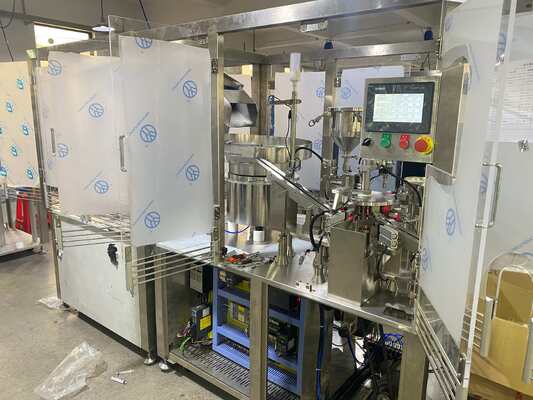 Automatic Cockroach Gel Bait Syringe Filling and Capping Machine