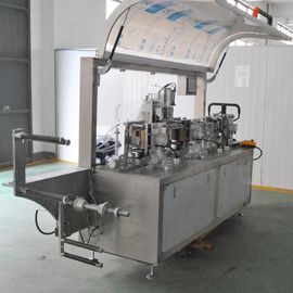 4.8kw स्वचालित फेशियल वेट टिश्यू पैकिंग मशीन पावर सेविंग स्मूथ ऑपरेशन